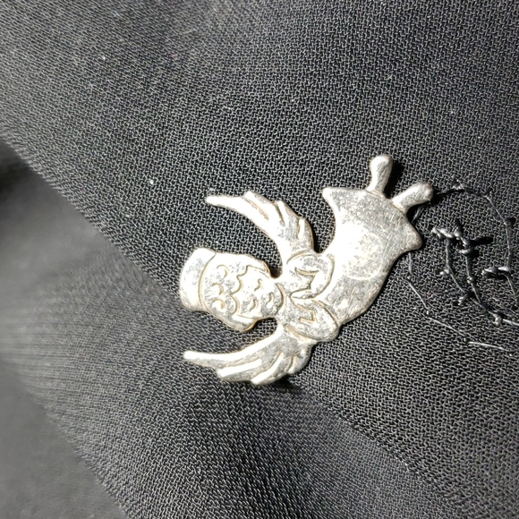 Angel Pin - Picture 1 of 3